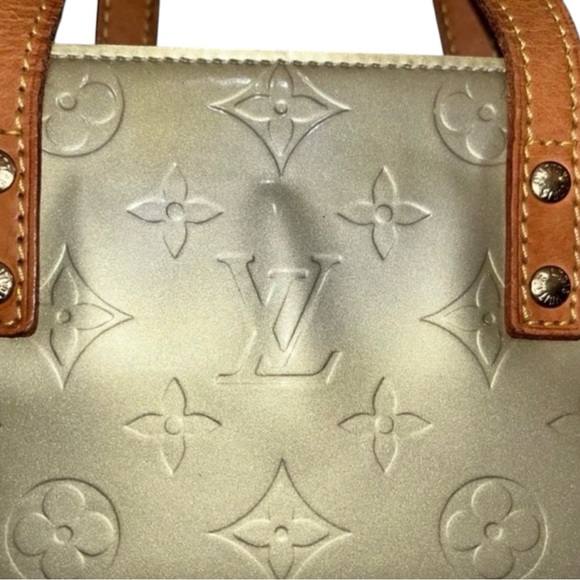 Louis Vuitton Vernis Reade PM Tote Bag in Pear Green - Picture 7 of 12